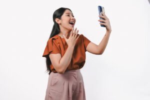 Leia mais sobre o artigo Surpreenda Seu Público com Micro-Influenciadores: A Nova Estratégia Secreta para Explodir Suas Vendas Sem Grandes Investimentos
