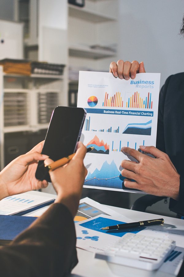 Leia mais sobre o artigo Segredos Revelados: Como o Marketing Digital Orientado por Dados Está Mudando as Regras do Jogo e Multiplicando Resultados de Forma Invisível