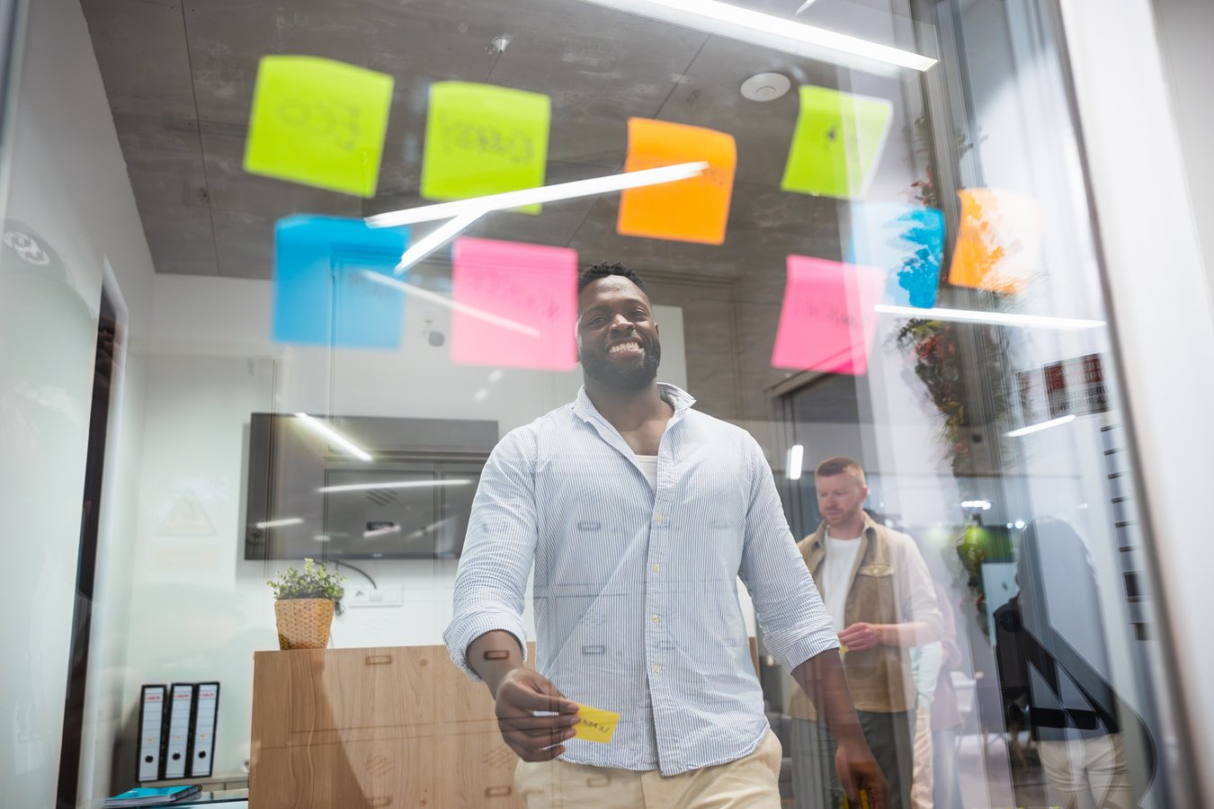Leia mais sobre o artigo Segredos do Marketing Digital Hiperpersonalizado: Como Usar IA para Criar Experiências Que Convertem Antes Mesmo do Primeiro Clique