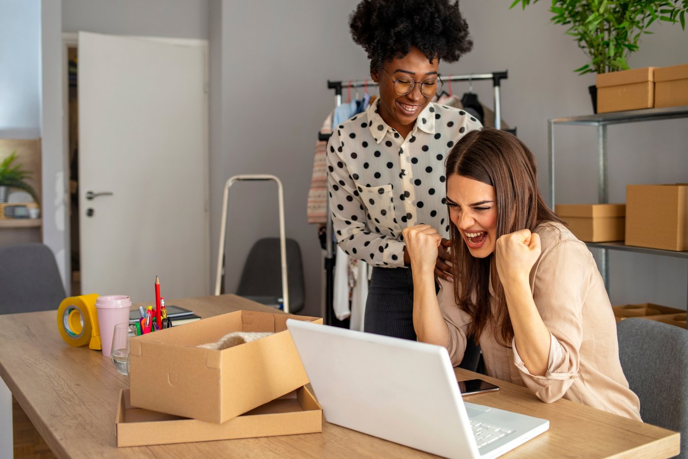No momento, você está visualizando Desperte o Poder do Marketing de Sensação Digital: Como Ações Sutis Podem Triplicar Seu Engajamento e Vendas Instantaneamente