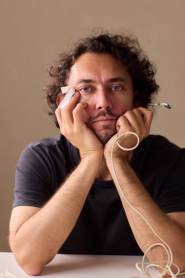 Leia mais sobre o artigo Revolucione o Marketing com Microtargeting Emocional: A Estratégia Secreta para Converter Clientes em Fãs Incondicionais Sem Gastar em Mídia