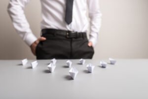 Leia mais sobre o artigo Por Que Quebrar Regras no Mundo Corporativo Está Se Tornando a Maior Estratégia de Crescimento: Cases Reais que Provam Você Precisar Arriscar para Vencer